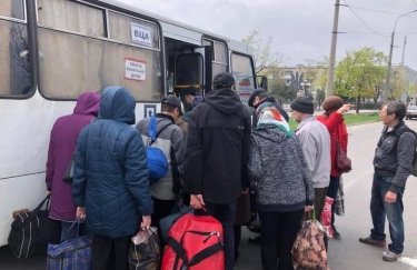 19 квітня гуманітарних коридорів не буде, але "Укрзалізниця" вивезе людей з Донбасу
