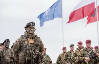 НАТО більше не обмежуватиме розміщення своїх військ у Центральній та Східній Європі