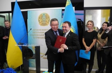 Открытие почетного консульства Казахстана в Харькове. Фото: Харьковская ОГА