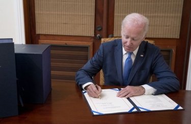 Байден подписал бюджет США на 2023 год с помощью для Украины