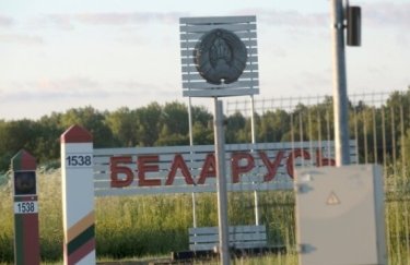 Польща на знак протесту закриває великий пункт пропуску на кордоні з Білоруссю