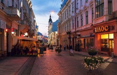 Free cheap travel: Куда пойти, где выпить кофе и что поесть в Черновцах