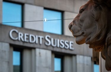 Не допустити краху: швейцарський банк UBS купив Credit Suisse за понад $3 млрд