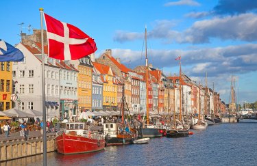 Данія, прапор, будинки