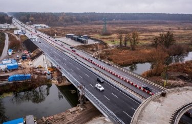 В Стоянке восстановили мост на трассе М-06 Киев-Чоп