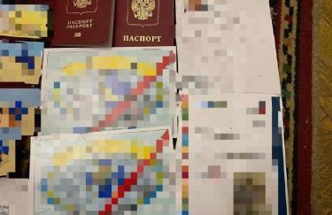 В Киеве россиянин продавал поддельные удостоверения для проезда через блокпосты