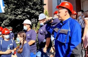 Работники НГЗ митингуют под Апелляционным судом Николаевской области 16 июля 2021 года