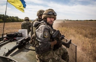 Украина упростила получение вида на жительство иностранцам-воинам АТО
