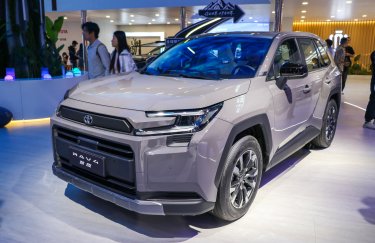На світовому авторинку відбулася зміна лідера: Toyota RAV4 очолила рейтинг найпродаваніших автомобілів