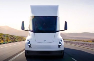 Tesla розпочала виробництво вантажних електрокарів