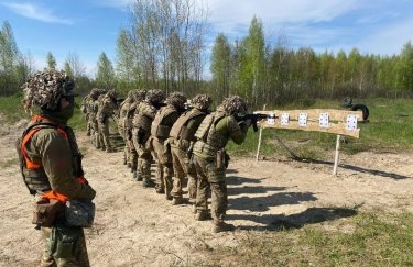 Украинские военные получат бронежилеты и шлемы новых моделей: что известно