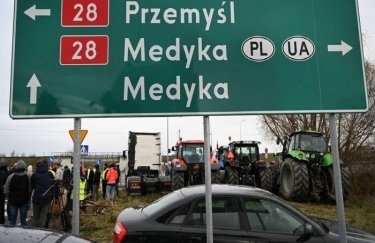 Польские протестующие начали блокировать движение автобусов на одном из КПП