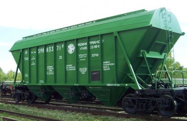 "Эпицентр" закупит 150 вагонов-зерновозов