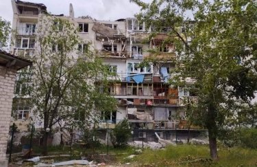 Луганская область, обстрелы в Луганской область, Северодонецк, штурм Северодонецка, война в Украине, разрушенное здание