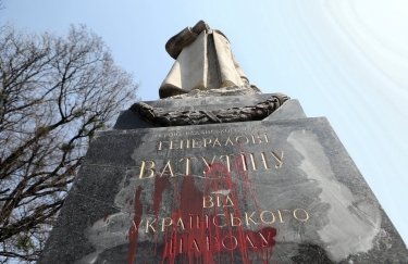 Минкульт разрешил демонтаж памятников Ватутину и Чкалову в Киеве