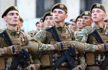 Министр обороны Загороднюк хочет отменить военный призыв в Украине