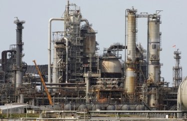 Нефтеперерабатывающий завод. Фото: Getty Images