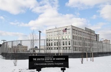 Посольство США призывает американцев уезжать из Украины и публикует маршруты эвакуации