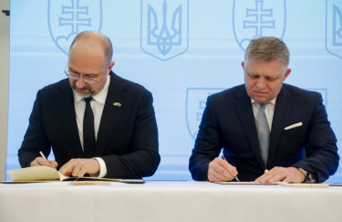Украина и Словакия договорились о совместном производстве инженерной техники для разминирования