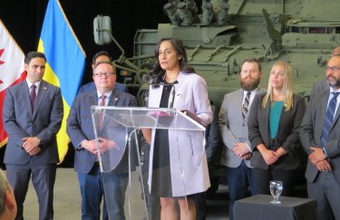 Канада передаст Украине 39 бронетранспортеров