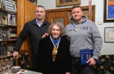 Валерий Залужный и Лина Костенко стали "Почетными гражданами Киева" (ФОТО)