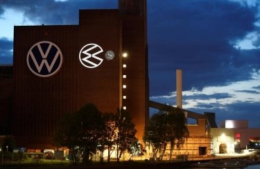 Volkswagen планирует закрыть три завода в Германии, чтобы сократить расходы