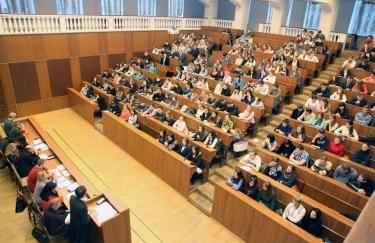 Дело по самоубийству студентки: декана медуниверситета отстранили от должности
