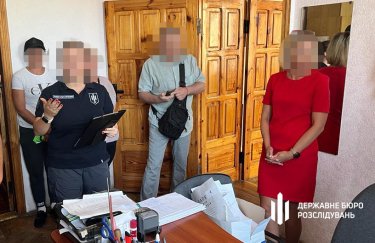 Руководитель суда с Черкасской области, которая оправдывала вооруженную агрессию РФ, предстанет перед судом. Фото: пресс-служба ГБР Оправдывала российские удары по жилым домам: судье из Черкасской области грозит восемь лет тюрьмы