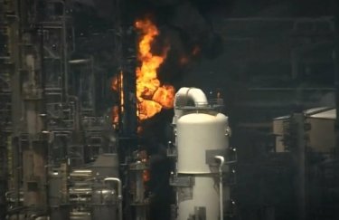В США произошел пожар на заводе Exxon Mobil: 37 пострадавших (ВИДЕО)