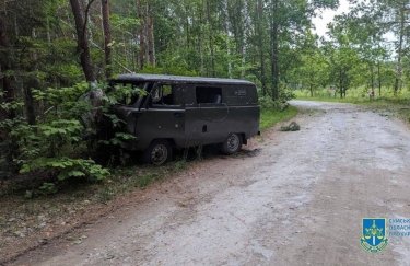 В Сумской области враг обстрелял авто: погибли 6 человек