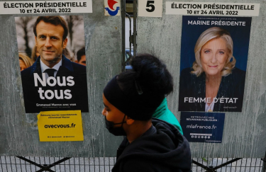 Во второй тур президентских выборов во Франции выходят Эммануэль Макрон с 28,6% и Марин Ле Пен с 24,2% голосов: официальные экзит-полы