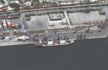 Россия отправила в Сирию корабли с зерном, которое украла у Украины