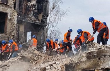 Проект "Добробат" ищет добровольцев для восстановления разрушенных городов