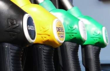 Ціни на нафту ростуть, а реалізація пального невелика попри старт посівної