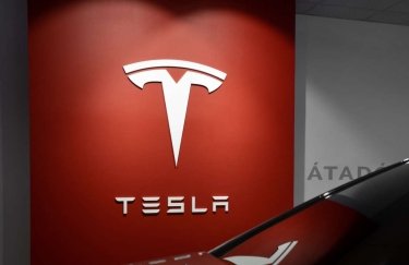Tesla працює над запуском автомобіля наступного покоління