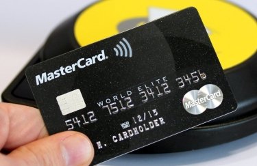 Visa и MasterCard тестируют карты с датчиками отпечатков пальцев — WSJ