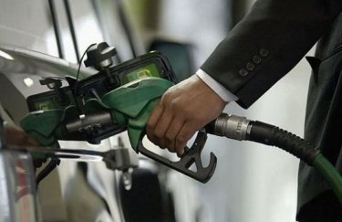 Ціни на дизпаливо знижуються через зниження котирувань нафти та збільшення поставок