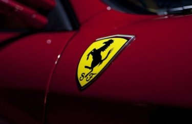 Fiat Chrysler выделит Ferrari в независимую компанию в 2015 году