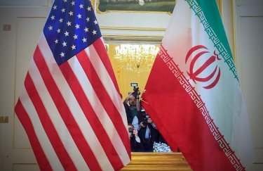 США ввели санкции против 20 компаний и банков Ирана