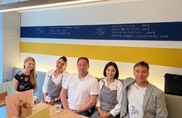 В Токио открыли ресторан украинской кухни, где работают эвакуированные в Японию украинцы