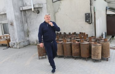 Григорий Козловский, президент львовского ФК "Рух", отправляет в армию 500 буржуек