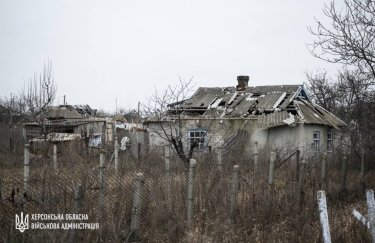 Россияне обстреляли Станислав в Херсонской области: ранены мать с детьми