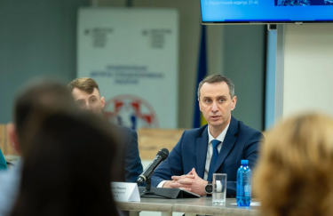 В "Охматдиті" відбувся брифінг щодо відбудови лікарні. / Міністерство охорони здоров’я України Віктор Ляшко, люди, брифінг