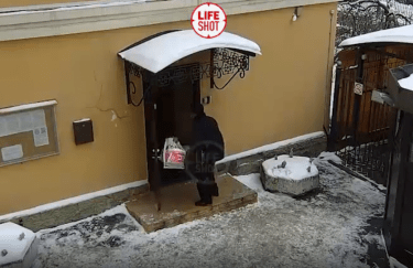 В Петербурге посетитель напал с ножом на сотрудника консульства Украины (ВИДЕО)