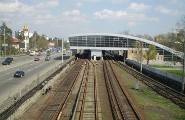 Станция метро "Дарница", вид от "Левобережной". Фото: Википедия