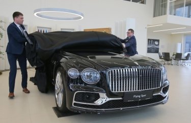Пришпорить "Шпору": в Украине стартовали продажи флагманского Bentley Flying Spur