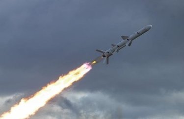 Враги обстреляли ракетами Васильков в Киевской области