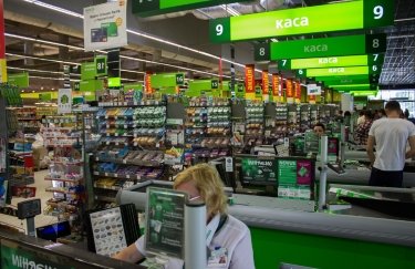 Деньги с банковских карт теперь можно снимать в кассах супермаркетов — ПриватБанк