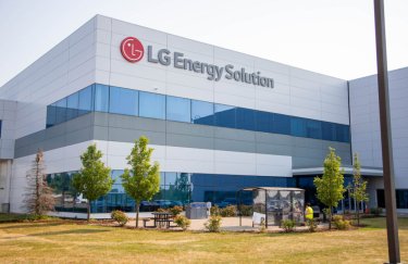 Прибуток виробника акумуляторів LG Energy зменшився вдвічі через зниження обсягів продажу електромобілів