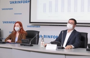 Замглавы ГНС Евгений Олейников на пресс-конференции. Фото : пресс-служба ГНС